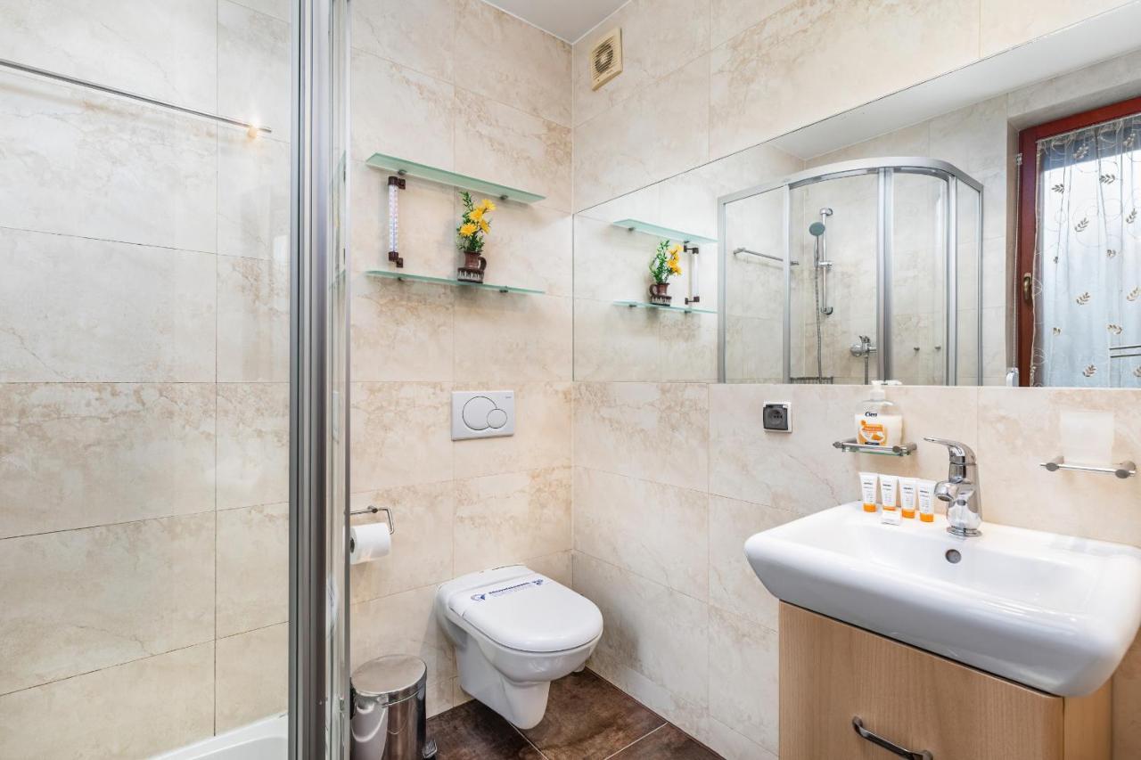 Apartamenty Zeromskiego 29 By Noclegi Renters Swinoujscie Kültér fotó